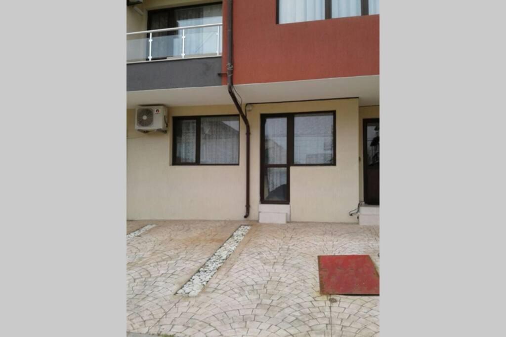 Приятный Отдых В Студии На Море В Сарафово Apartment Burgas Exterior photo
